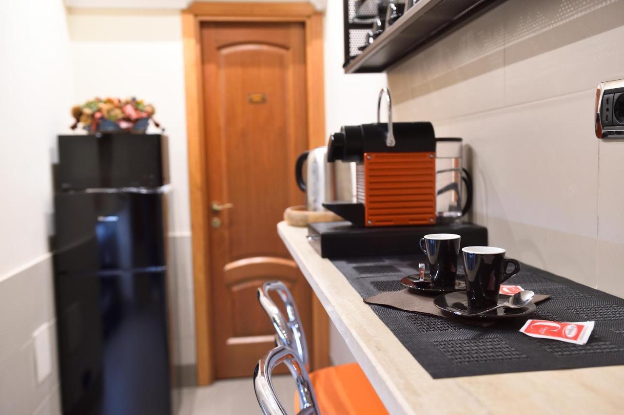 Domus Catone Apartment Rome Bagian luar foto